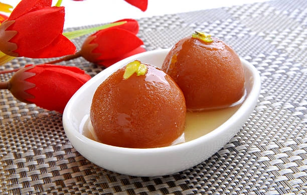 Gulab jamun dessert