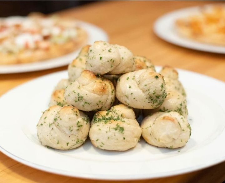 Garlic knots